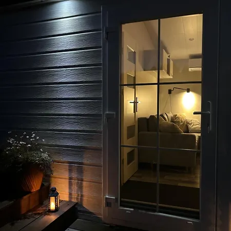 Thelittlehouse-by-the-lake Hørsholm