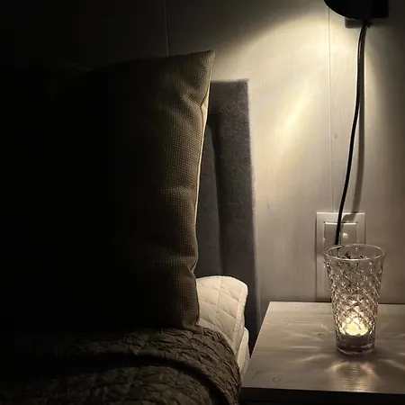Thelittlehouse-by-the-lake Hørsholm