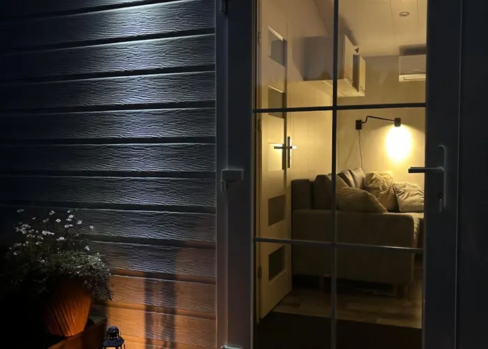 Thelittlehouse-by-the-lake Horsholm