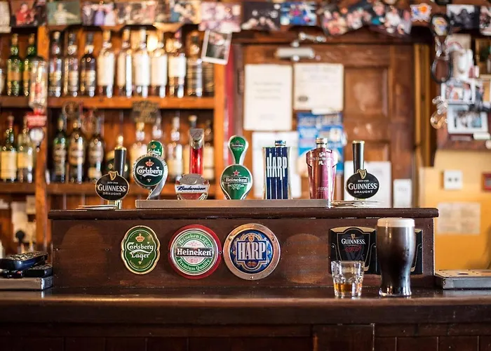 Thelittlehouse-by-the-lake