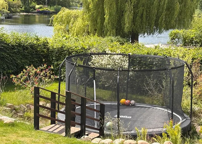 Thelittlehouse-by-the-lake Holiday home *